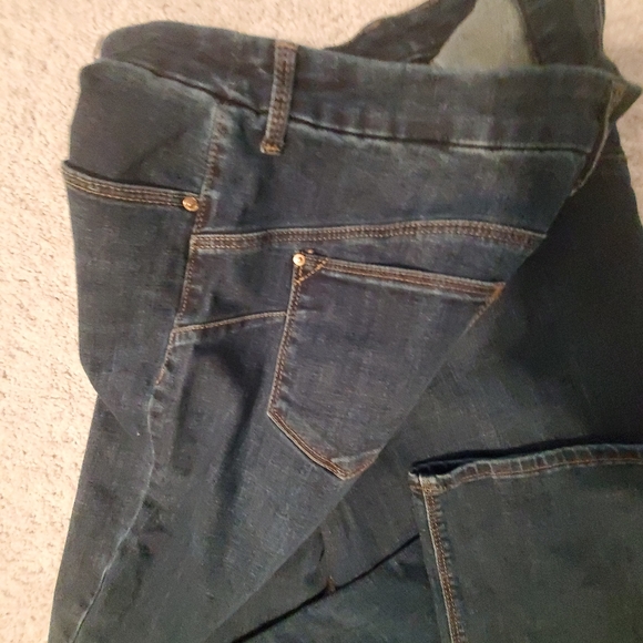 Chico's Women's So Slimming Straight Leg  Demin Wash Jeans  Size ( 1.5)  M-10 - Picture 5 of 7